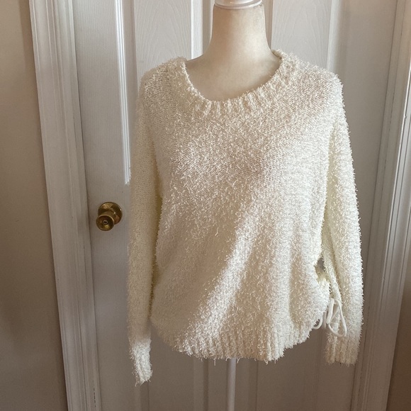 NWOT Jack by BB Dakota Cream Fuzzy Sweater - Picture 4 of 6
